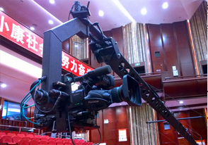 婚礼上用摇臂摄像